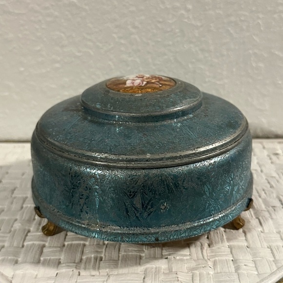 ANTIQUE VASELINE URANIUM GLASS powder puff bowl inside a tin lidded container - Picture 8 of 16